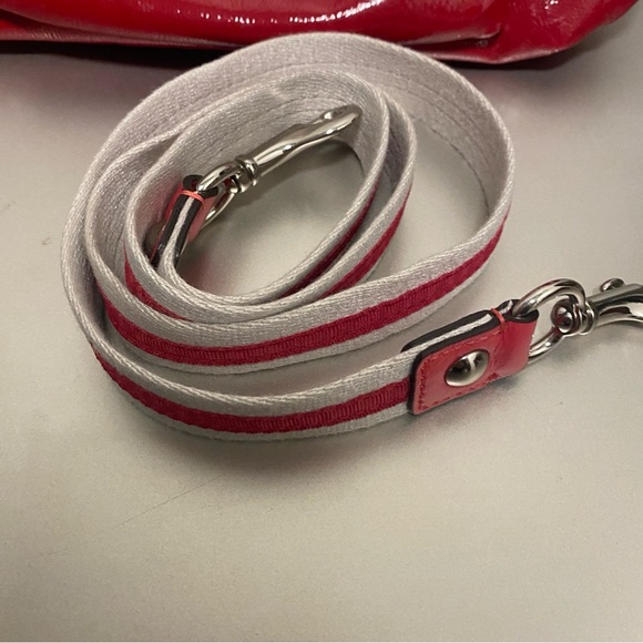 Like New/EUC Vintage Coach Poppy Patent Leather Crossbody/Shoulder Bag in Red - Picture 11 of 11